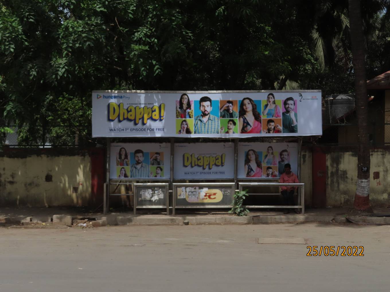 Bus Queue Shelter - Veera Desai Road - Andheri Veera Desai Road,   Andheri (W),   Mumbai,   Maharashtra