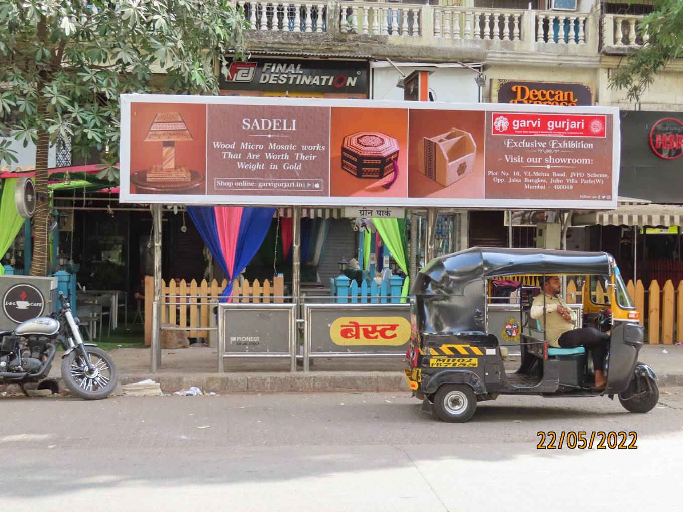 Bus Queue Shelter - Best Colony Road - Green Park, Andheri (W), Mumbai, Maharashtra Bus Queue Shelter - Best Colony Road - Green Park, Andheri (W), Mumbai, Maharashtra