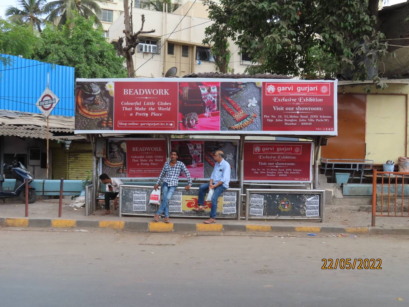 Bus Queue Shelter - Veer Savakar Flyover - Goregaon east - west flyover, opp Lucky, Goregaon ROB, Mumbai, Maharashtra Bus Queue Shelter - Veer Savakar Flyover - Goregaon east - west flyover, opp Lucky, Goregaon ROB, Mumbai, Maharashtra