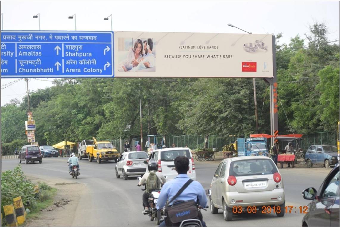 Gantry - Kolar Road at Bridge towards Chunabhatti, Bhopal, Madhya Pradesh Gantry - Kolar Road at Bridge towards Chunabhatti, Bhopal, Madhya Pradesh