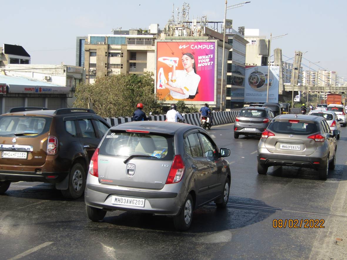 Billboard - WEH Andheri Jog Flyover ET - WEH Andheri Jog Flyover Towards Pump House - LHS, Western Express Highway, Mumbai, Maharashtra Billboard - WEH Andheri Jog Flyover ET - WEH Andheri Jog Flyover Towards Pump House - LHS, Western Express Highway, Mumbai, Maharashtra
