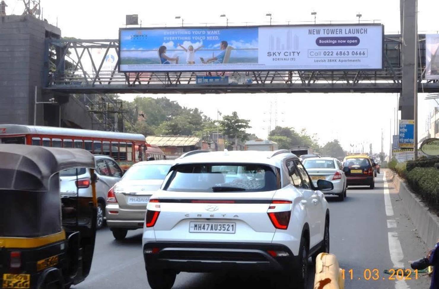 FOB - WEH-Goregaon Near Oberoi Mall - towards goregaon,   WESTERN EXPRESS HIGHWAY,   Mumbai,   Maharashtra