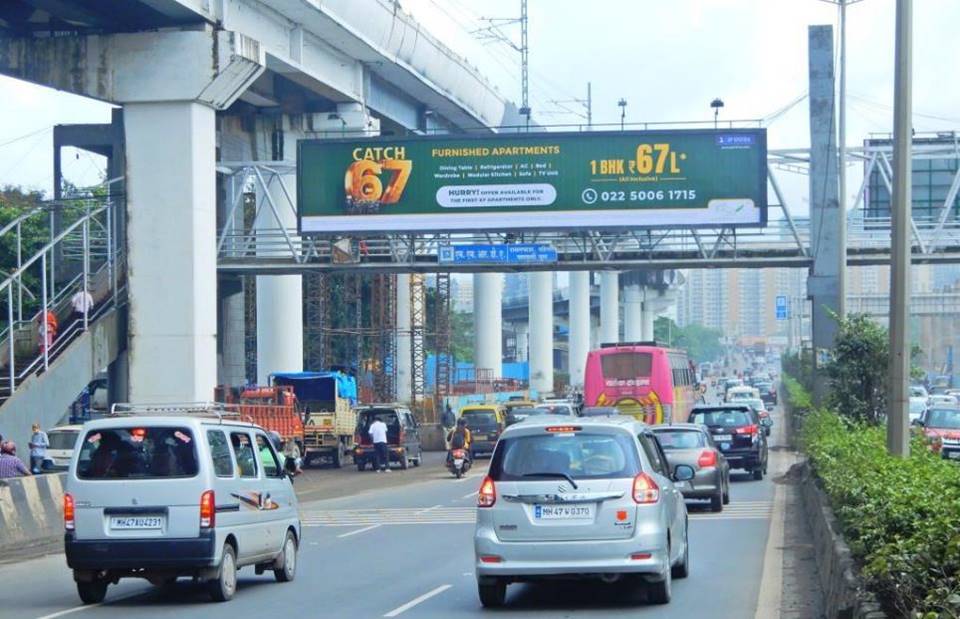 FOB - WEH-Dahisar Toll Naka - towards dahisar,   WESTERN EXPRESS HIGHWAY,   Mumbai,   Maharashtra
