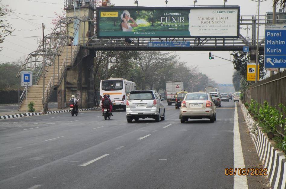 FOB - EEH-Vikhroli-Near Godrej - towards vikhroli,   EASTERN EXPRESS HIGHWAY,   Mumbai,   Maharashtra
