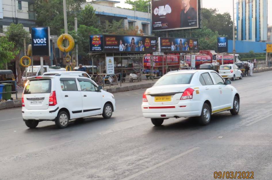 Street Furniture BQS - WEH Towards Jog Flyover - towards western express highway, Western Suburb, Mumbai, Maharashtra Street Furniture BQS - WEH Towards Jog Flyover - towards western express highway, Western Suburb, Mumbai, Maharashtra