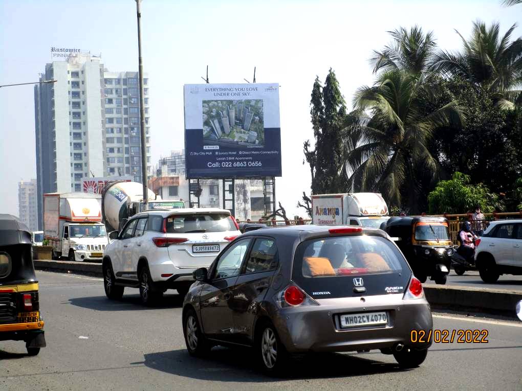 hoarding - Borivali Flyover W TO E RHS 1-M/T - towards borivali flyover, Borivali, Mumbai, Maharashtra hoarding - Borivali Flyover W TO E RHS 1-M/T - towards borivali flyover, Borivali, Mumbai, Maharashtra