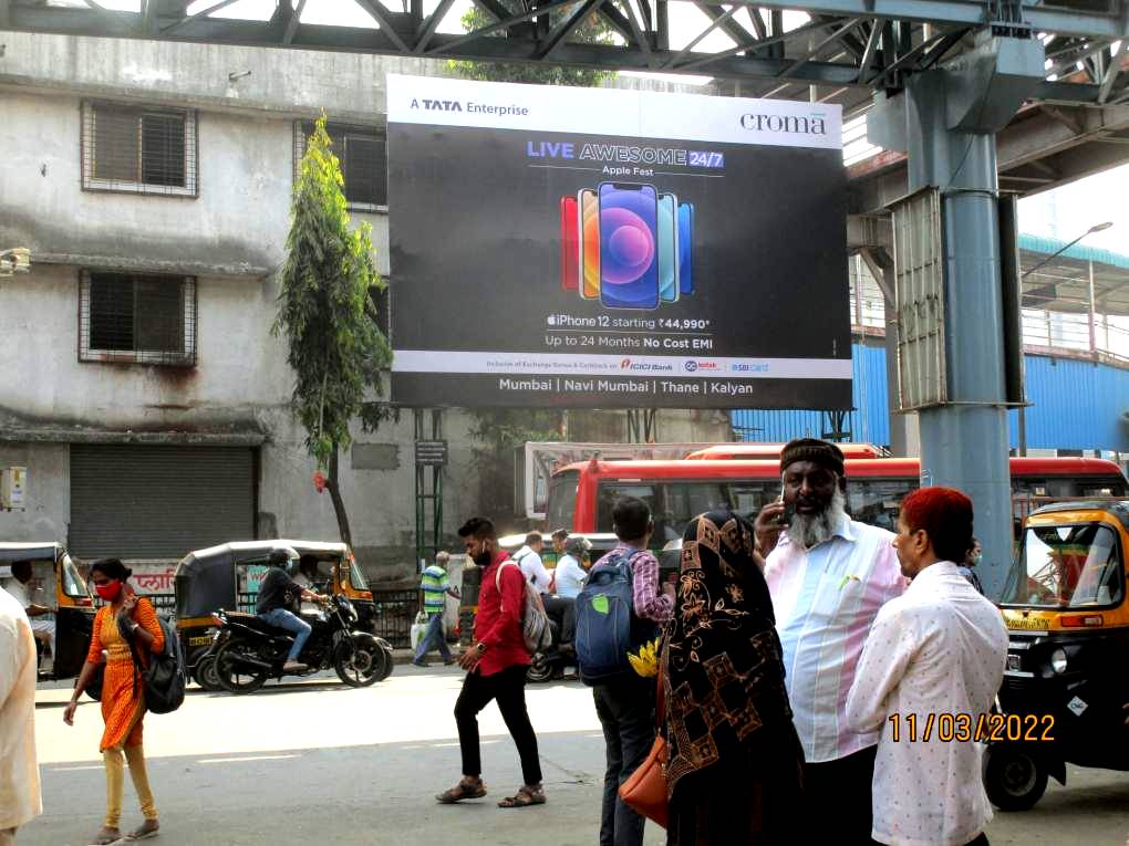 hoarding - Borivali west opp Police station Fcg SV Road / Market-ANY - opp Police station, Borivali, Mumbai, Maharashtra hoarding - Borivali west opp Police station Fcg SV Road / Market-ANY - opp Police station, Borivali, Mumbai, Maharashtra