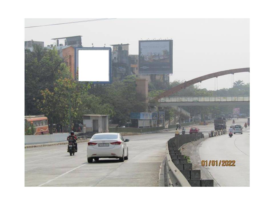 Billboard - Mulund Jakaat naka-TFT Thane to Mulund - towards mulund, EEH-GHATKOPAR/MULUND, Mumbai, Maharashtra Billboard - Mulund Jakaat naka-TFT Thane to Mulund - towards mulund, EEH-GHATKOPAR/MULUND, Mumbai, Maharashtra