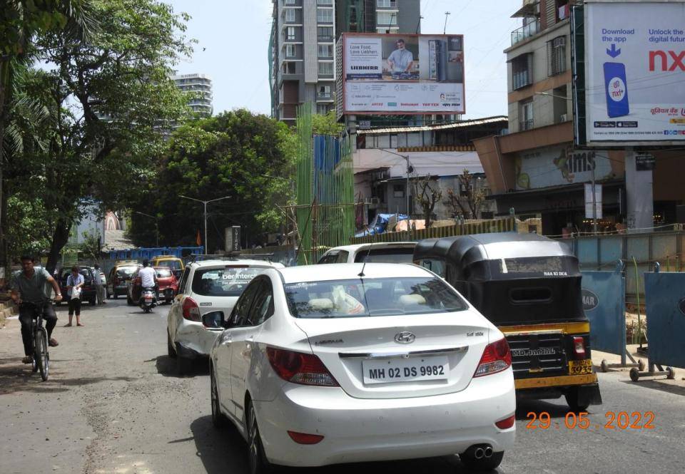 Hoarding - On SV road, opp talao-M/T - towards bandra, Bandra, Mumbai, Maharashtra Hoarding - On SV road, opp talao-M/T - towards bandra, Bandra, Mumbai, Maharashtra