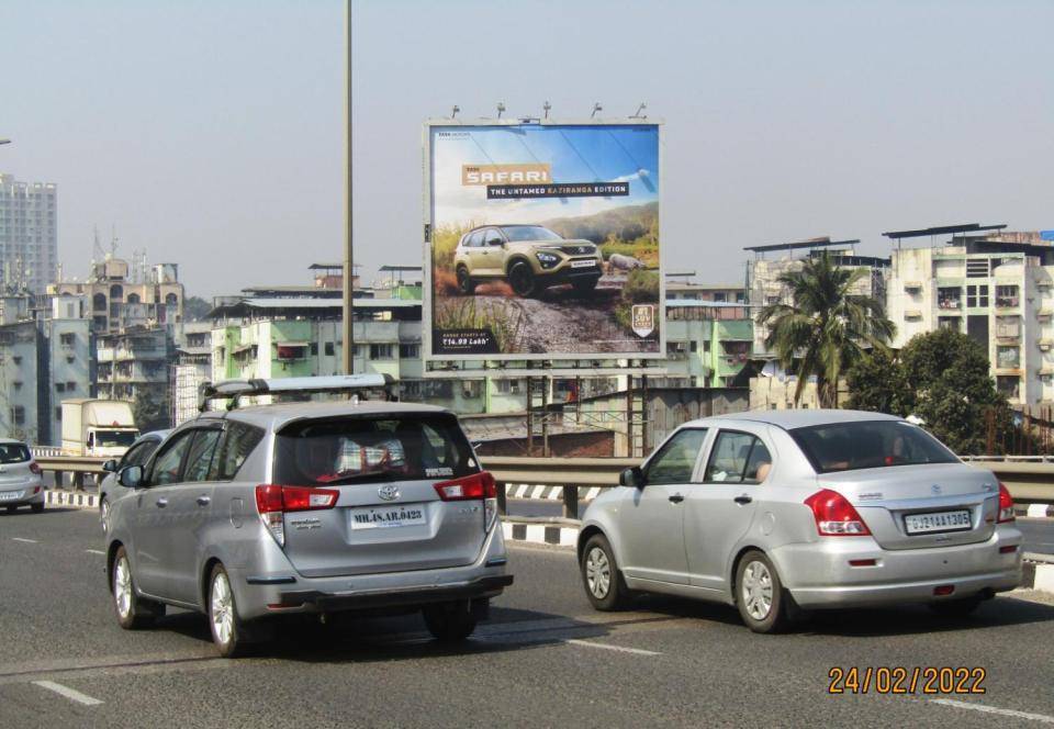 Hoarding - On WEH,  Kashimira Flyover-M/T - towards mira road,   Mira Road,   Mumbai,   Maharashtra
