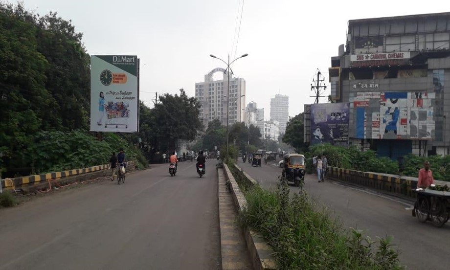 Hoarding - Opp Sarvodaya Mall - facing Patripool,   Kalyan(W),   Mumbai,   Maharashtra