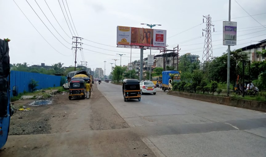 Gantry - Near Yogeshwar Hotel - Facing Ambarnath - In city,   Badlapur (E),   Mumbai,   Maharashtra
