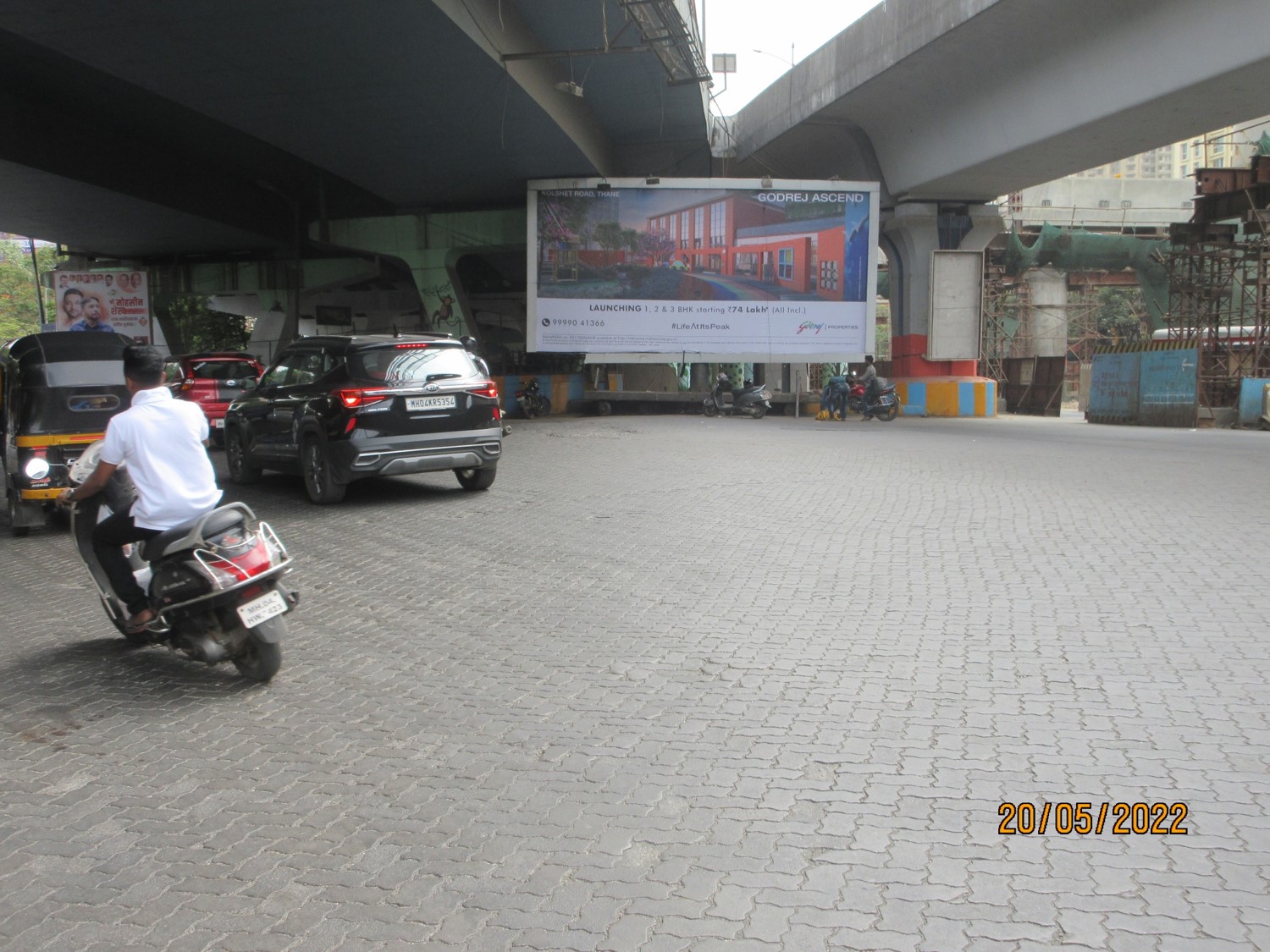 Unipole - Below Majiwada Flyover Junction - Below Majiwada Flyover Junction, Thane, Thane, Maharashtra Unipole - Below Majiwada Flyover Junction - Below Majiwada Flyover Junction, Thane, Thane, Maharashtra