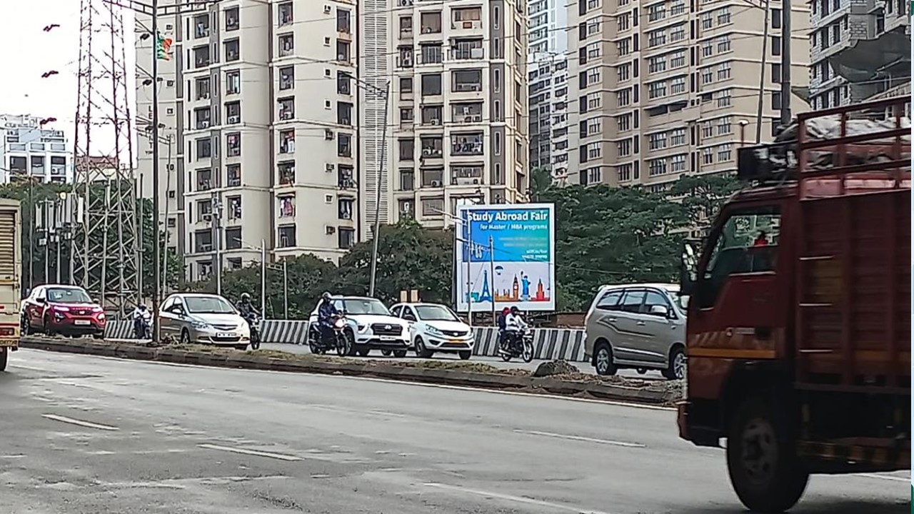 Hoarding - WEH Malad Pathanwadi opp metro st - Towards Borivali, Malad, MUMBAI, Maharashtra Hoarding - WEH Malad Pathanwadi opp metro st - Towards Borivali, Malad, MUMBAI, Maharashtra