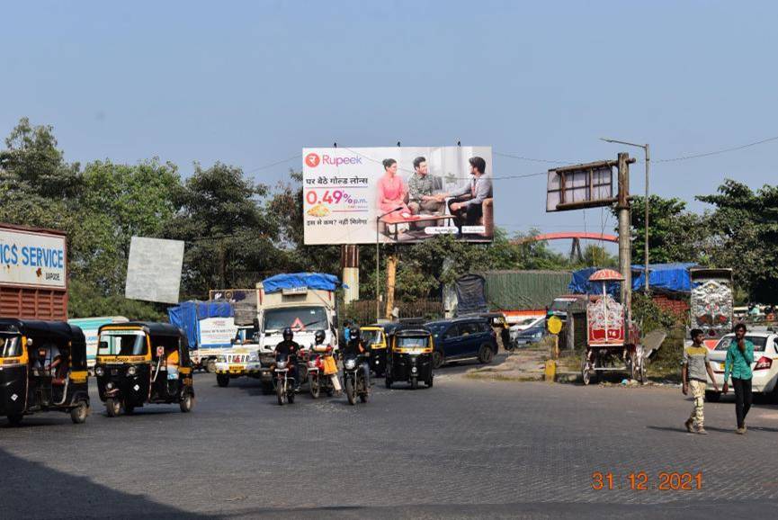 Hoarding - FTF Thane Station,  towards Kalwa,  Airoli & Other Area,   Kalwa,   Kalwa,   Maharashtra