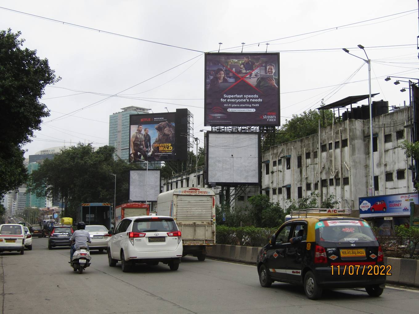 Hoarding - Lower Parel Opp Palladium (No. 6),   Lower Parel,   Mumbai,   Maharashtra