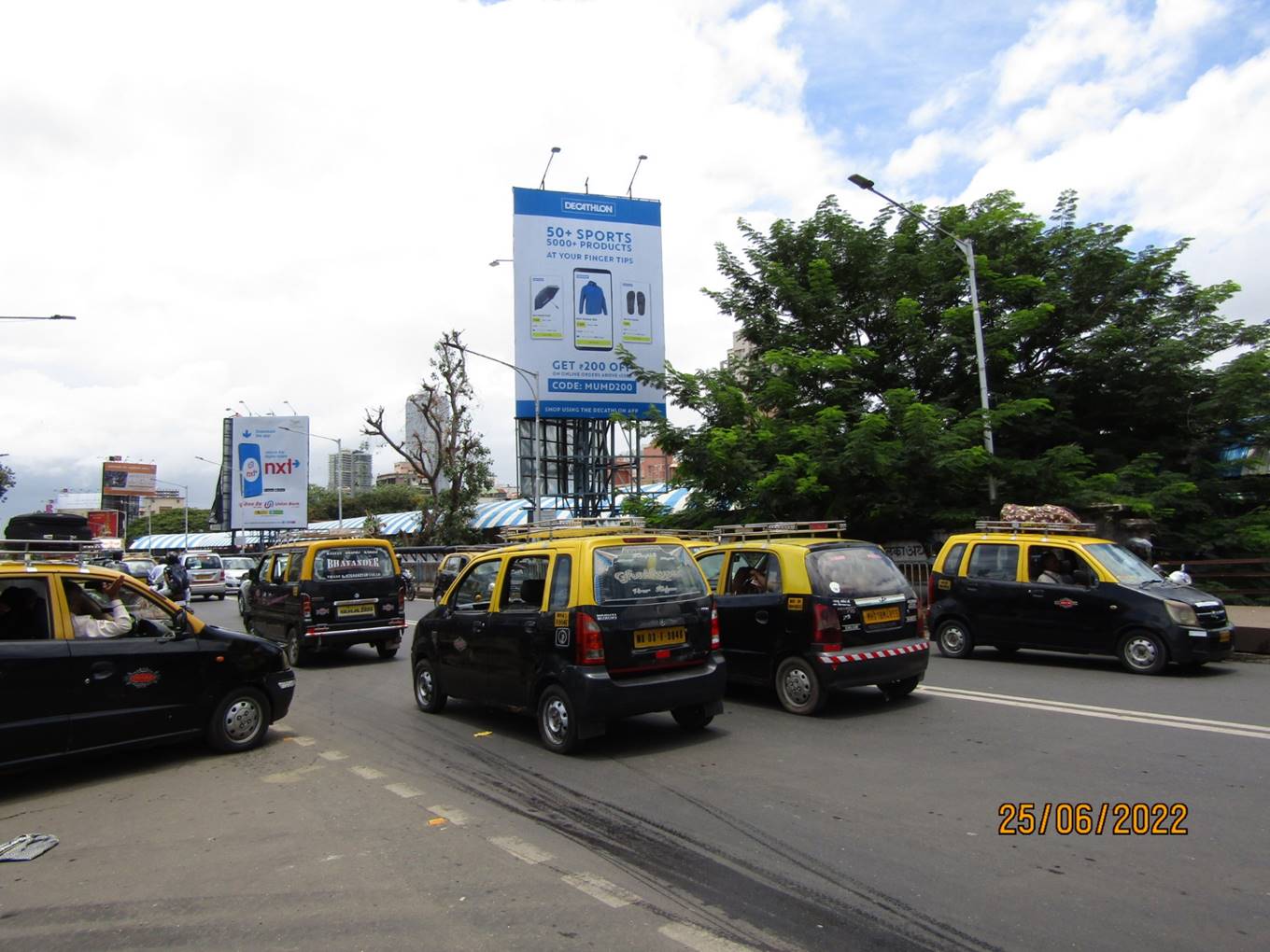 Hoarding - Dadar Tilak Bridge - Plaza to TT 1st RHS, Dadar, Mumbai, Maharashtra Hoarding - Dadar Tilak Bridge - Plaza to TT 1st RHS, Dadar, Mumbai, Maharashtra