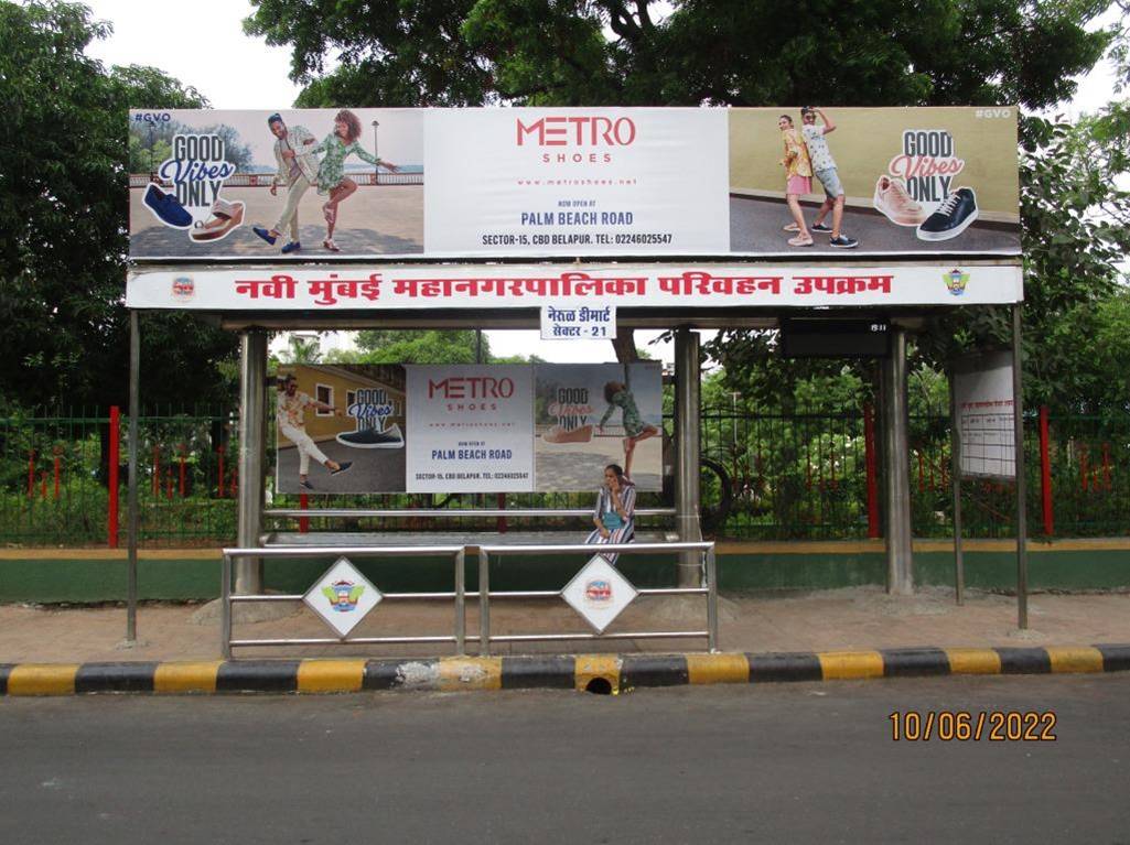 Bus Queue Shelter - Nerul D'Mart Near Gardan,   Nerul,   Navi Mumbai,   Maharashtra