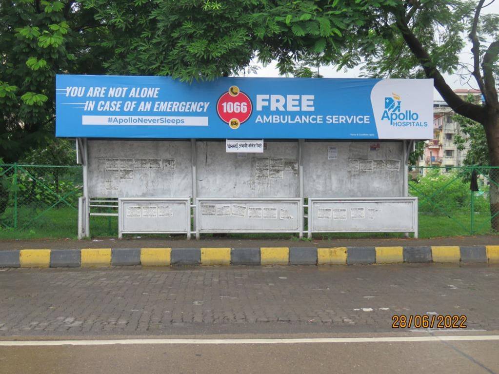 Bus Queue Shelter - Reliance Gate DAKC Towards Thane,   Thane Belapur Road,   Navi Mumbai,   Maharashtra