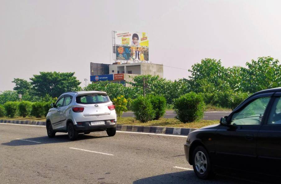 Hoarding - Batala Toll Facing Amritsar Towards Batala/Gurdaspur , Amritsar, Punjab Hoarding - Batala Toll Facing Amritsar Towards Batala/Gurdaspur , Amritsar, Punjab