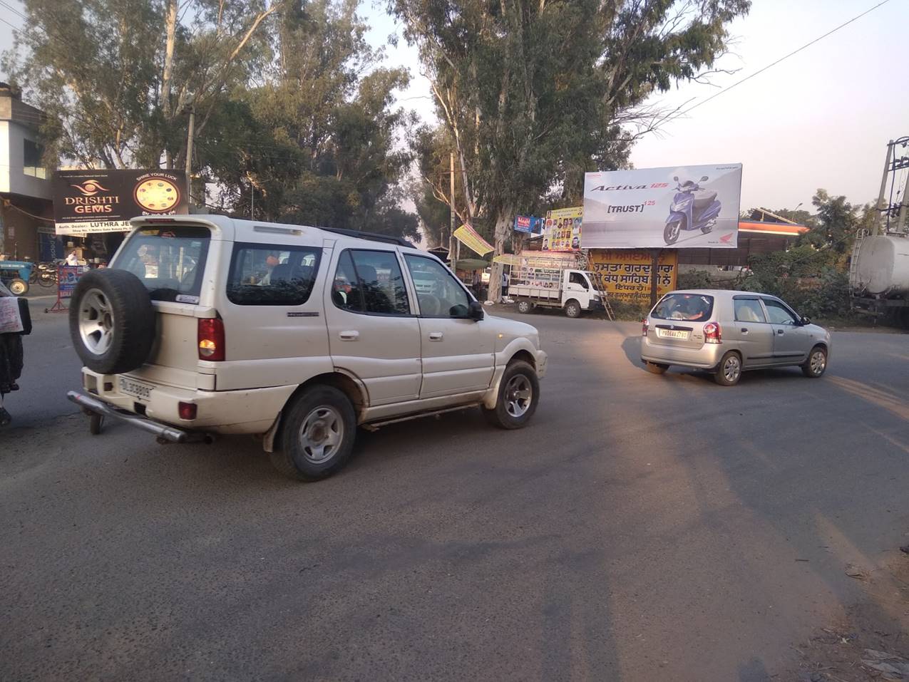 Unipole - Aliwal Chowk, Batala, Punjab