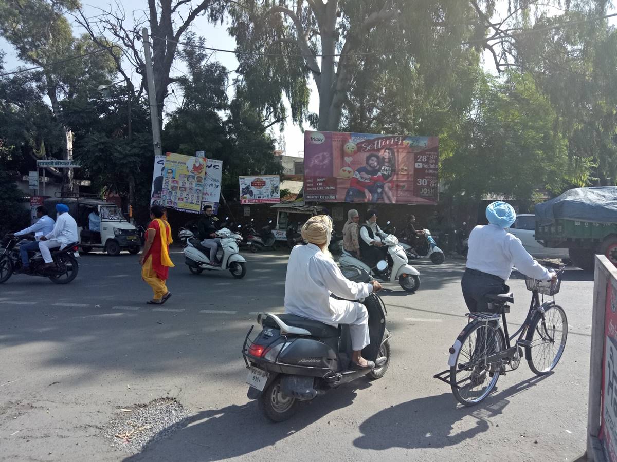 Unipole - College Road, Gurdaspur, Punjab Unipole - College Road, Gurdaspur, Punjab