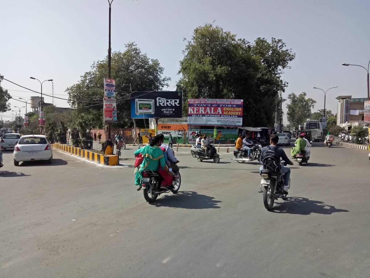 Unipole - jahaj Chowk, Gurdaspur, Punjab Unipole - jahaj Chowk, Gurdaspur, Punjab