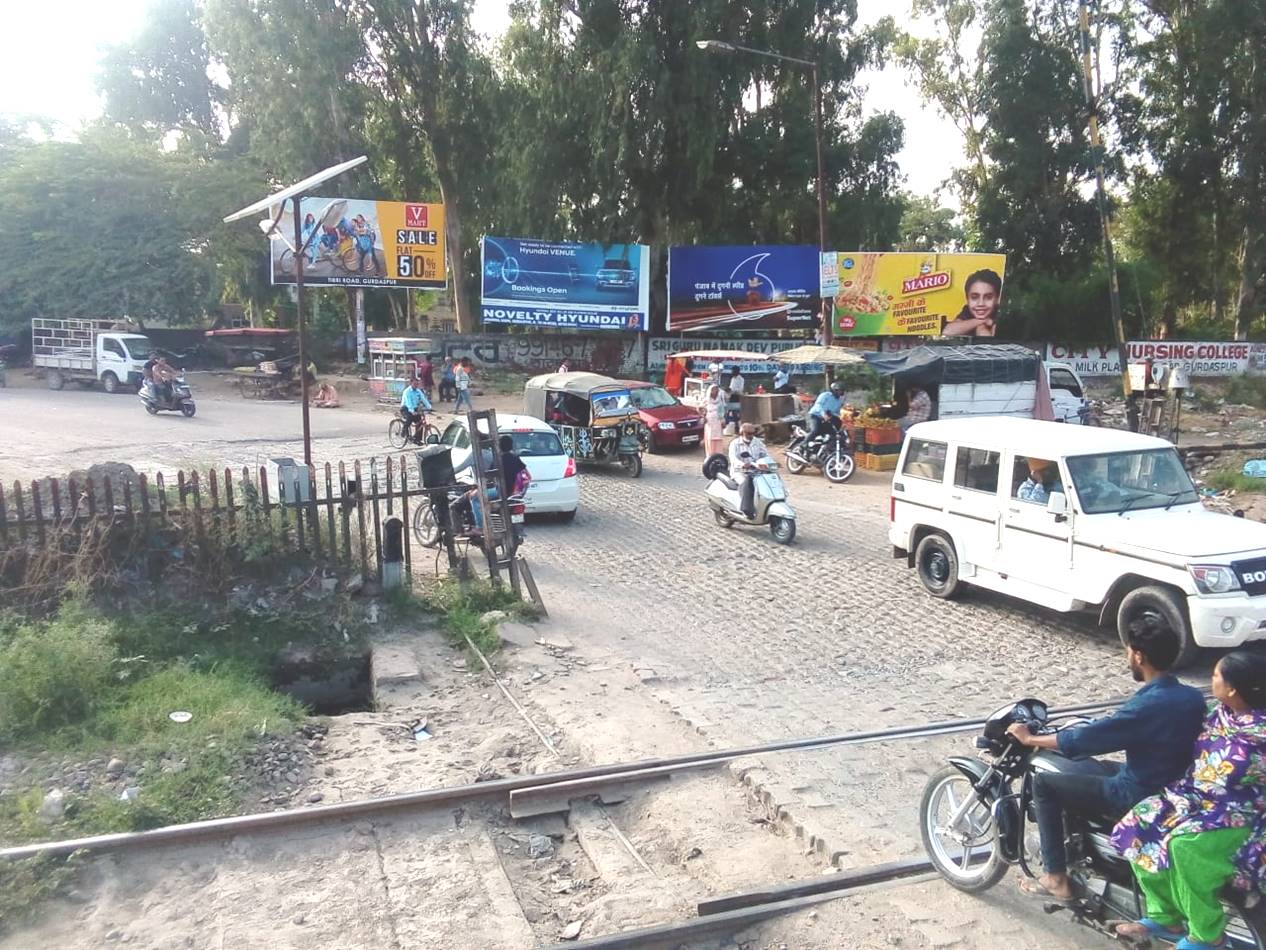 Unipole - Railway Crossing, Gurdaspur, Punjab Unipole - Railway Crossing, Gurdaspur, Punjab