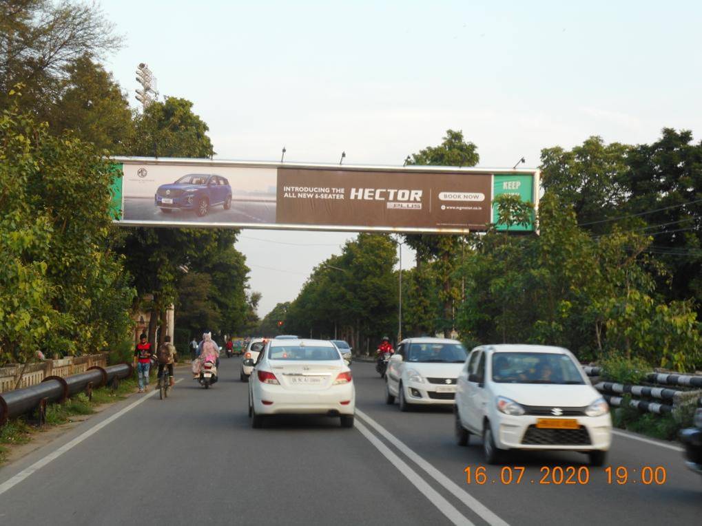 Gantry  - Phase - 9 PCA Stadium (Traffic Facing Phase - 9 Market), Mohali, Punjab