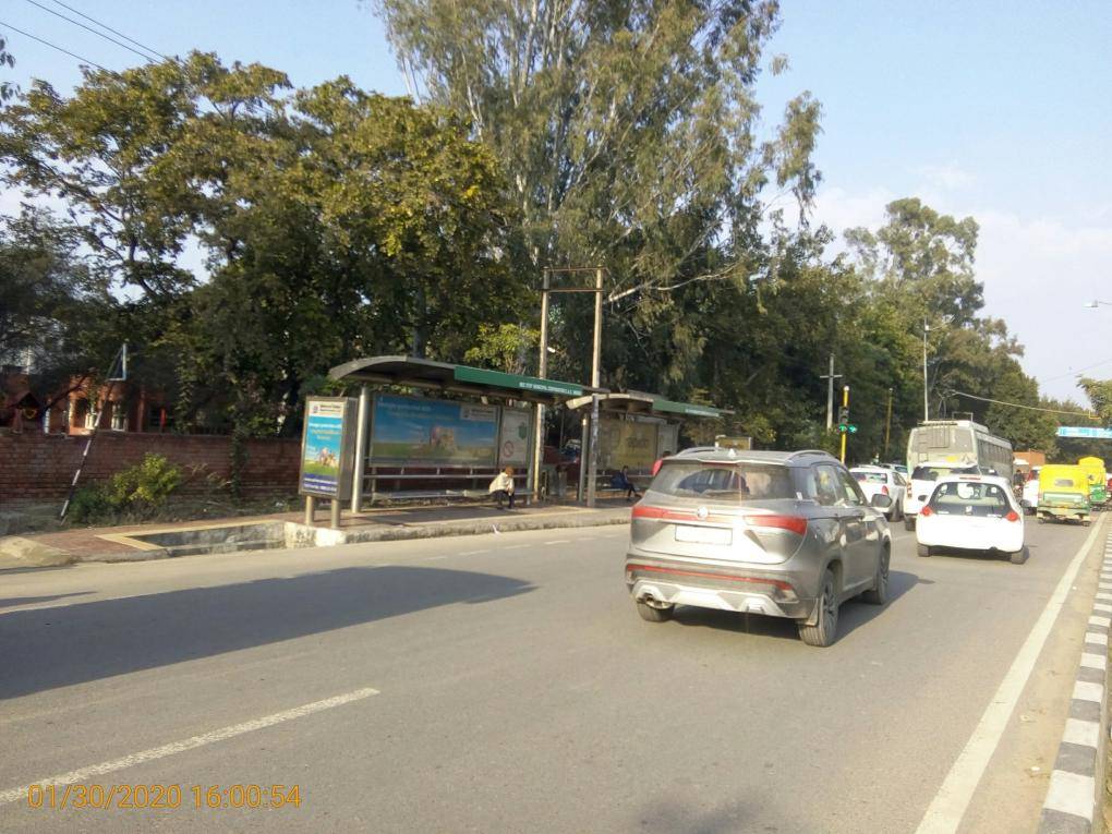 BQS - Phase - 6 Mohali & Chd Entry (Max Hospital Traffic Lights) - 1, Mohali, Punjab BQS - Phase - 6 Mohali & Chd Entry (Max Hospital Traffic Lights) - 1, Mohali, Punjab