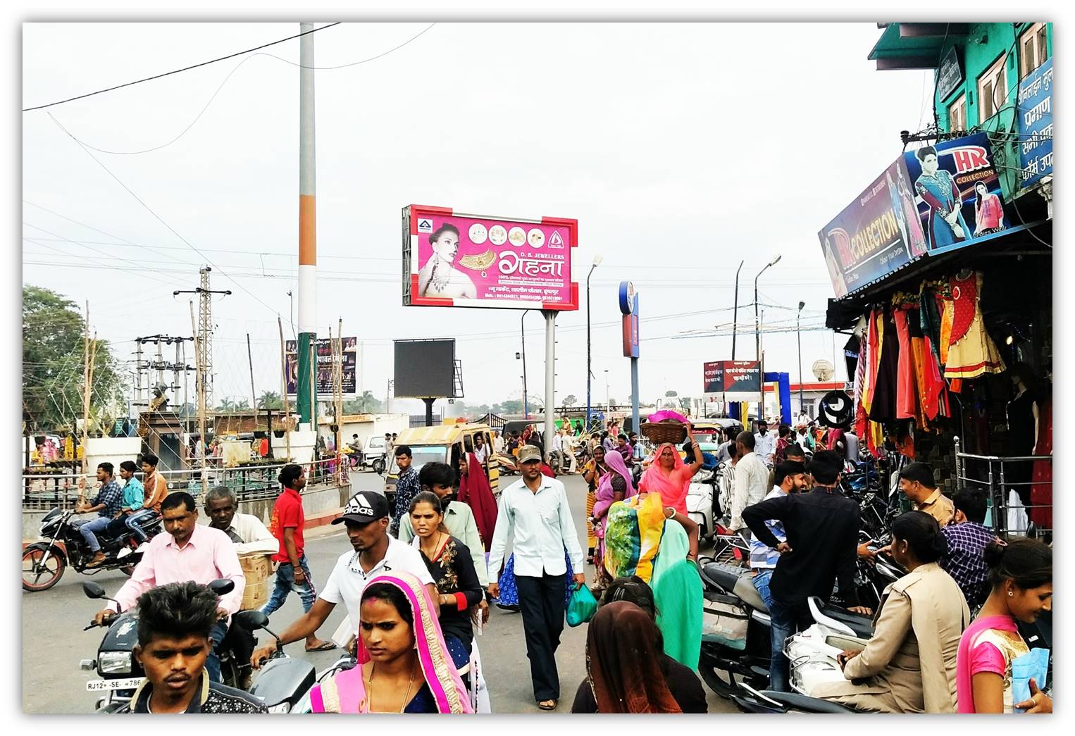 Unipole - TAHSIL CHAURAHA NR PETROL PUMP – FACING BUS STAND, Durgapur, Rajasthan Unipole - TAHSIL CHAURAHA NR PETROL PUMP – FACING BUS STAND, Durgapur, Rajasthan