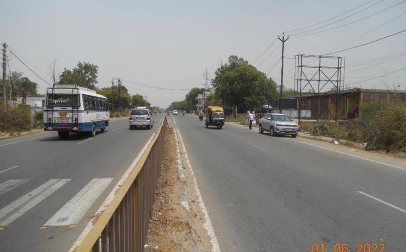 Billboard - Naini Towards St. John School, Prayagraj, Uttar Pradesh Billboard - Naini Towards St. John School, Prayagraj, Uttar Pradesh