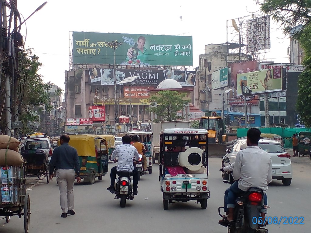Billboard-Phoolbagh atop PNB, Kanpur, Uttar Pradesh Billboard-Phoolbagh atop PNB, Kanpur, Uttar Pradesh