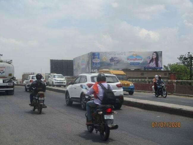 Billboard - Trejari chauraha, Agra, Uttar Pradesh Billboard - Trejari chauraha, Agra, Uttar Pradesh