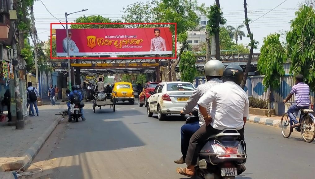 Billboard - Kankurgachi Rail Bridge, Kolkata, West Bengal Billboard - Kankurgachi Rail Bridge, Kolkata, West Bengal
