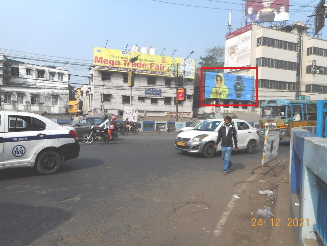Billboard - Sealdah Flyover, Kolkata, West Bengal Billboard - Sealdah Flyover, Kolkata, West Bengal