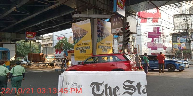 Bus Shelter - AJC Bose Road Flyover, Kolkata, West Bengal Bus Shelter - AJC Bose Road Flyover, Kolkata, West Bengal