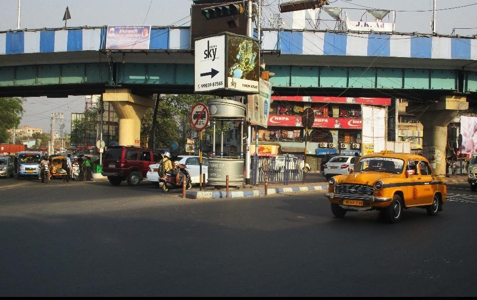 Traffic booth - Chinghrighata, Kolkata, West Bengal Traffic booth - Chinghrighata, Kolkata, West Bengal