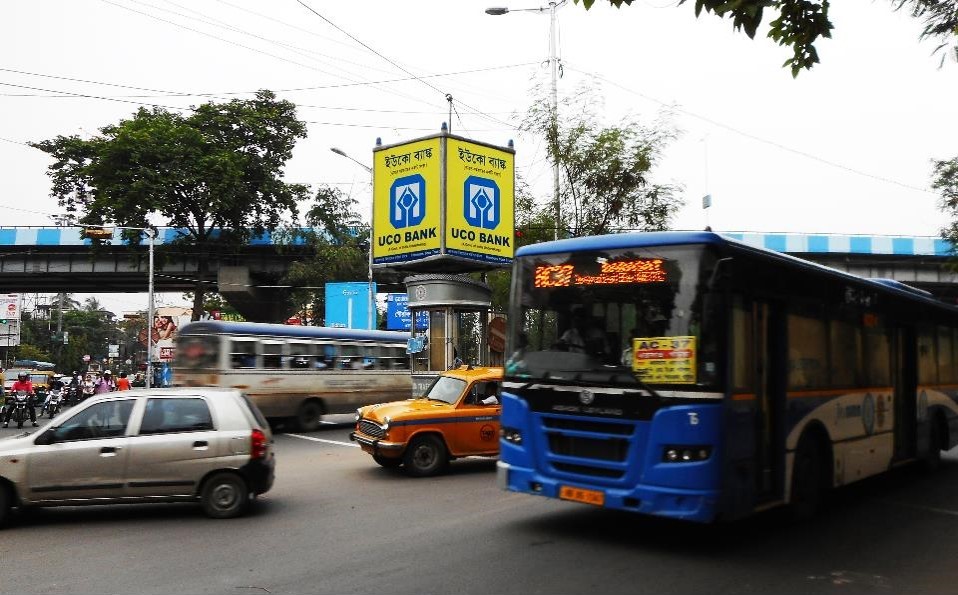 Traffic booth - EM Bypass, Kolkata, West Bengal Traffic booth - EM Bypass, Kolkata, West Bengal