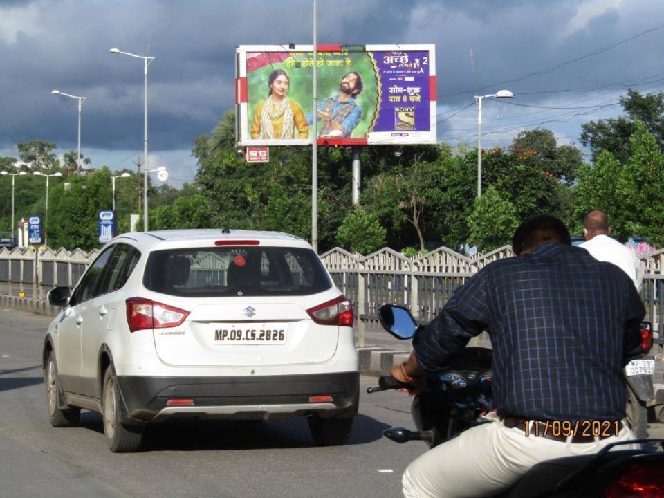 Unipole - Near Arts & Commerce College, Indore, Madhya Pradesh Unipole - Near Arts & Commerce College, Indore, Madhya Pradesh