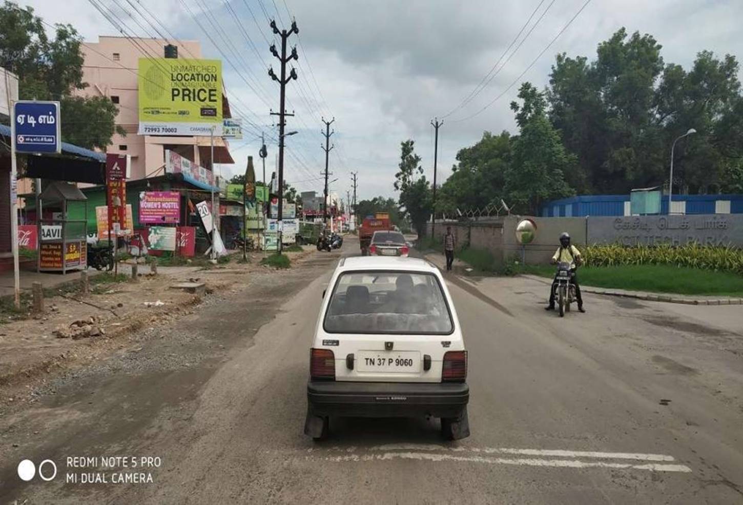Hoarding-Saravanampatti towards Gandhipuram, Coimbatore, Tamilnadu Hoarding-Saravanampatti towards Gandhipuram, Coimbatore, Tamilnadu